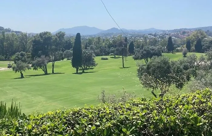 בית נופש Pergolas מארבלה