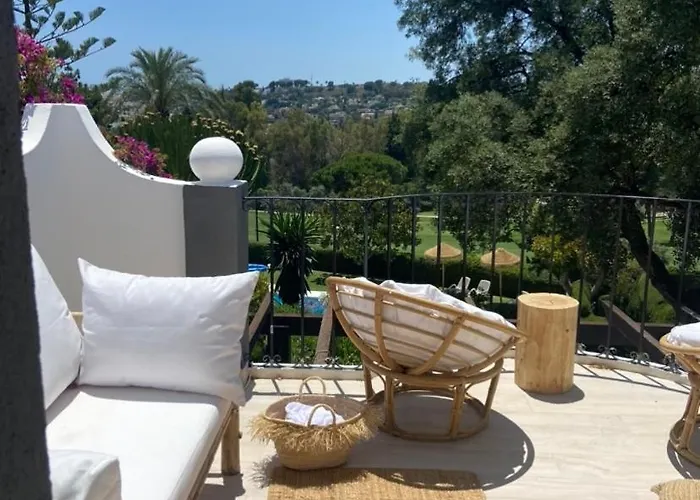 בית נופש Pergolas מארבלה